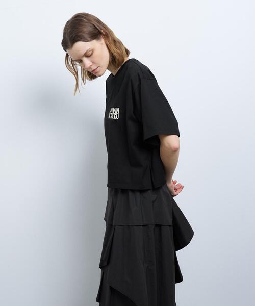 LANVIN en Bleu（ランバンオンブルー）の「ワンポイントロゴTシャツ（Tシャツ/カットソー・レディース・ブラック/カーキ/オフホワイト/オレンジ・38）」の22枚目の写真