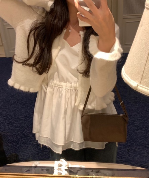 on:nue（オンニュ）の「【on:nue】ハートネックタンクトップブラウス（シャツ/ブラウス・レディース・ブラック/ホワイト・FREE）」の7枚目の写真