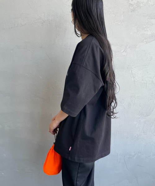 CHUMS（チャムス）の「[CHUMS/チャムス] ヘビーウェイト チャムスロゴ プリントTシャツ（Tシャツ/カットソー・レディース・ブラック/グレイッシュベージュ/ホワイト/ライトグリーン・M/L/XL）」の6枚目の写真