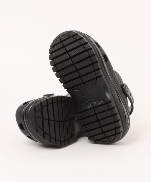 crocs(クロックス)の「crocs/クロックス/MEGA CRUSH CLOG(その他シューズ・レディース・ブラック・7/5/9/10/8/6/4)」の3枚目の写真