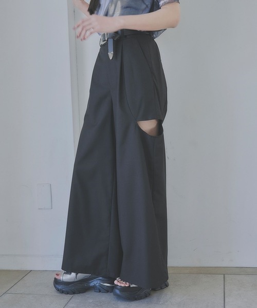 HARE（ハレ）の「カットアウトワイドパンツ(HARE)（その他パンツ・レディース・ブラック/ブルー・FREE）」の5枚目の写真
