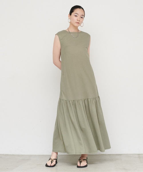 LARUTA（ラルータ）の「【LARUTA】［Web限定］接触冷感：ギャザー切替zip付きワンピース（ワンピース・レディース・カーキ/ブラック/ベージュ・MEDIUM/LARGE）」の3枚目の写真