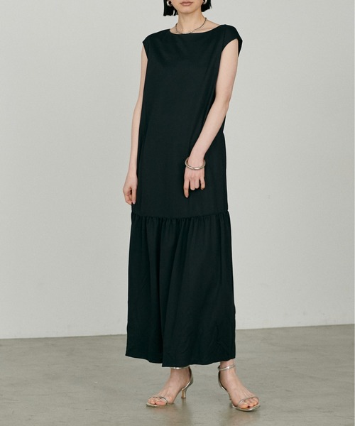 LARUTA（ラルータ）の「【LARUTA】［Web限定］接触冷感：ギャザー切替zip付きワンピース（ワンピース・レディース・カーキ/ブラック/ベージュ・MEDIUM/LARGE）」の2枚目の写真