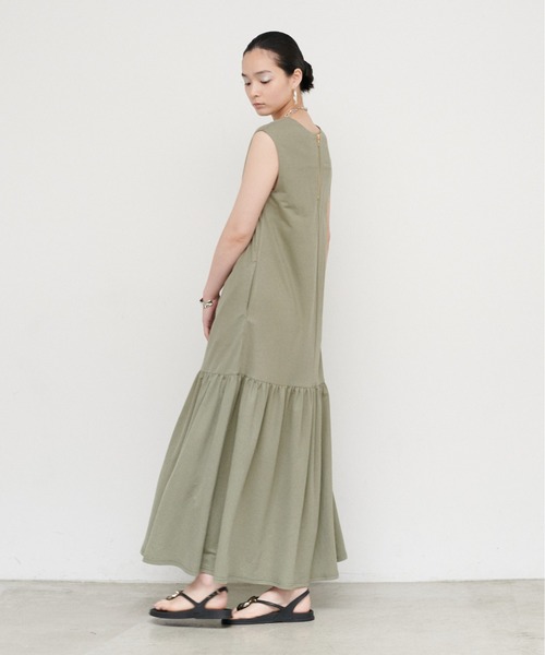 LARUTA（ラルータ）の「【LARUTA】［Web限定］接触冷感：ギャザー切替zip付きワンピース（ワンピース・レディース・カーキ/ブラック/ベージュ・MEDIUM/LARGE）」の15枚目の写真