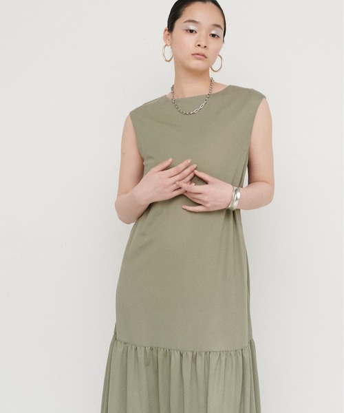 LARUTA（ラルータ）の「【LARUTA】［Web限定］接触冷感：ギャザー切替zip付きワンピース（ワンピース・レディース・カーキ/ブラック/ベージュ・MEDIUM/LARGE）」の17枚目の写真