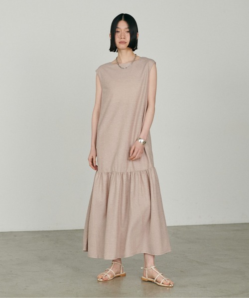 LARUTA（ラルータ）の「【LARUTA】［Web限定］接触冷感：ギャザー切替zip付きワンピース（ワンピース・レディース・カーキ/ブラック/ベージュ・MEDIUM/LARGE）」の10枚目の写真