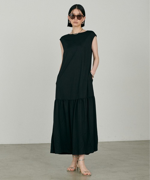 LARUTA（ラルータ）の「【LARUTA】［Web限定］接触冷感：ギャザー切替zip付きワンピース（ワンピース・レディース・カーキ/ブラック/ベージュ・MEDIUM/LARGE）」の4枚目の写真