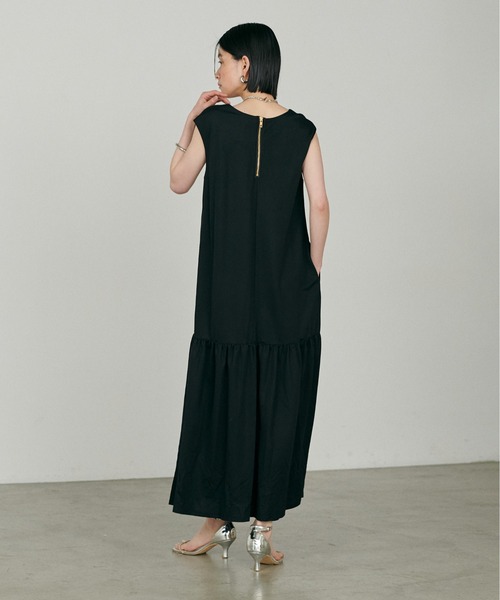 LARUTA（ラルータ）の「【LARUTA】［Web限定］接触冷感：ギャザー切替zip付きワンピース（ワンピース・レディース・カーキ/ブラック/ベージュ・MEDIUM/LARGE）」の6枚目の写真