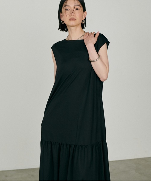 LARUTA（ラルータ）の「【LARUTA】［Web限定］接触冷感：ギャザー切替zip付きワンピース（ワンピース・レディース・カーキ/ブラック/ベージュ・MEDIUM/LARGE）」の7枚目の写真