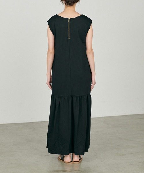 LARUTA（ラルータ）の「【LARUTA】［Web限定］接触冷感：ギャザー切替zip付きワンピース（ワンピース・レディース・カーキ/ブラック/ベージュ・MEDIUM/LARGE）」の22枚目の写真
