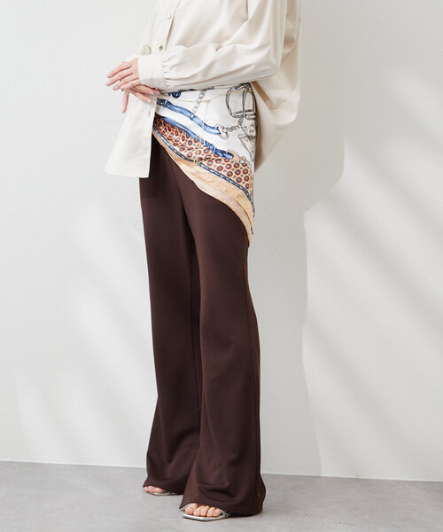 Remind me and forever（リマインドミーアンドフォーエバー）の「【@kana__18sセレクト】-3kg裾スリットフレアーパンツ（その他パンツ・レディース・ブラック/ダークブラウン/ブラウン/スミクロ・LARGE/MEDIUM）」の11枚目の写真