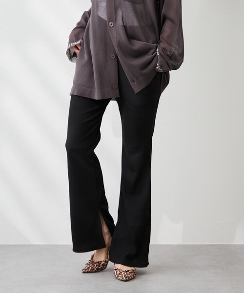 Remind me and forever（リマインドミーアンドフォーエバー）の「【@kana__18sセレクト】-3kg裾スリットフレアーパンツ（その他パンツ・レディース・ブラック/ダークブラウン/ブラウン/スミクロ・LARGE/MEDIUM）」の15枚目の写真