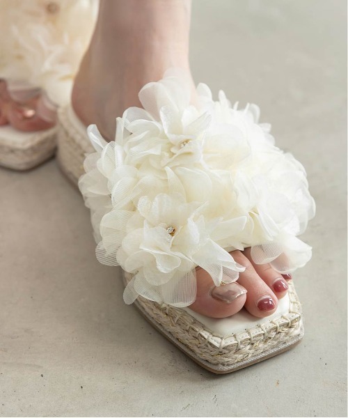 【ALDO】華やか ★ 上品★ フラワー★ サテン・ミュールサンダル シアーフラワー刺繍ミュール(505879241) | ジェリービーンズ