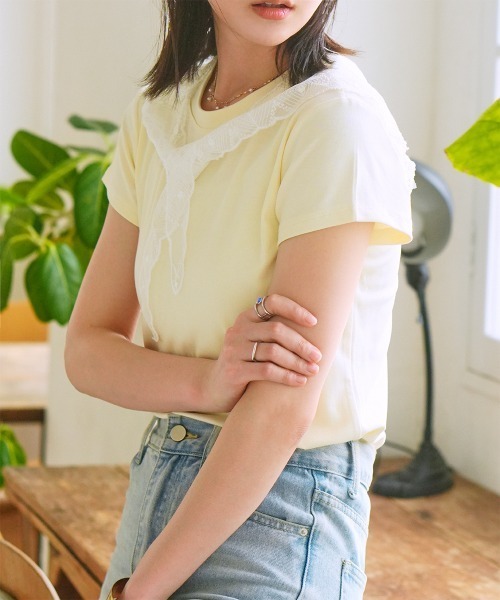 Rejoule(リジュール)の「レーススカーフ付き クロップド丈コンパクトTシャツ(Tシャツ/カットソー・レディース・チャコールグレー/ライトイエロー/ライトブルー/ホワイト・FREE)」の16枚目の写真