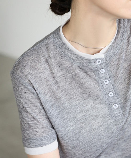 select MOCA(セレクトモカ)の「レイヤードライクヘンリーネックシアートップス(Tシャツ/カットソー・レディース・ベージュ/チャコール/グレー・FREE)」の10枚目の写真