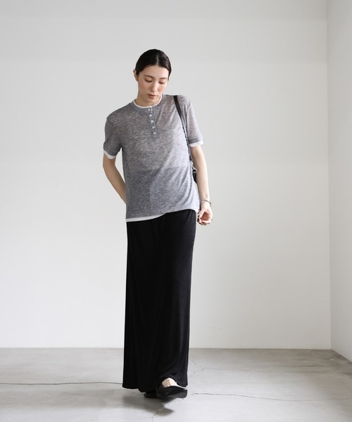select MOCA(セレクトモカ)の「レイヤードライクヘンリーネックシアートップス(Tシャツ/カットソー・レディース・ベージュ/チャコール/グレー・FREE)」の4枚目の写真