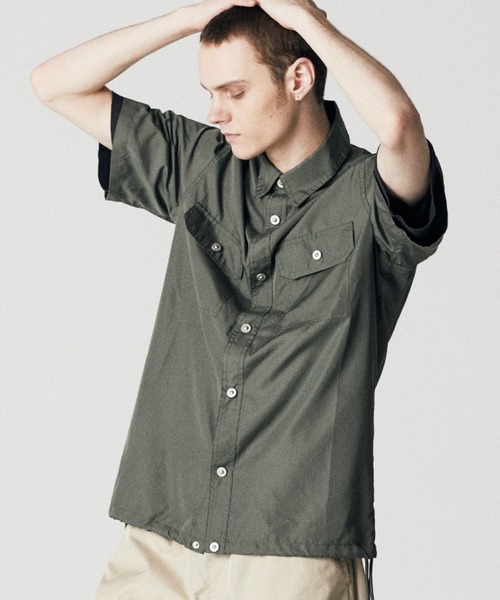 TAION（タイオン）の「【TAION(タイオン)】〈ユニセックス〉ノンダウン ミリタリー ハーフスリーブシャツ（シャツ/ブラウス・メンズ・ダークネイビー/その他3/ダークグリーン/オフホワイト/ダークオリーブ/ブラック/ダークグリーン系/オリーブ・S/M/L/XL/XS）」の4枚目の写真