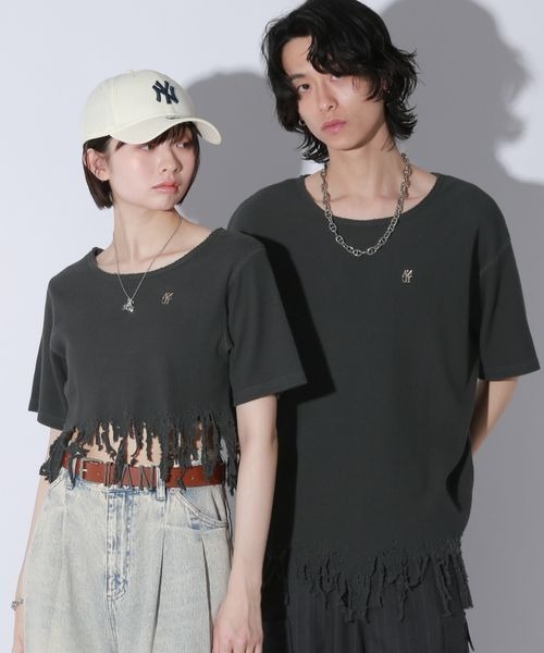 Anui（アニュイ）の「【UNISEX/選べる着丈】ダメージルーズテレコTシャツ（Tシャツ/カットソー・レディース・オフホワイト/スミクロ・SMALL/MEDIUM）」の2枚目の写真