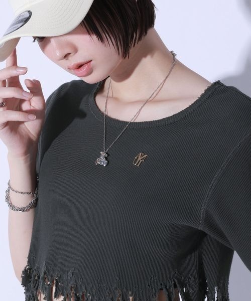 Anui（アニュイ）の「【UNISEX/選べる着丈】ダメージルーズテレコTシャツ（Tシャツ/カットソー・レディース・オフホワイト/スミクロ・SMALL/MEDIUM）」の15枚目の写真