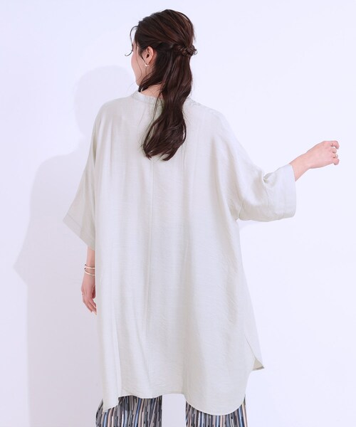 SHOO・LA・RUE（シューラルー）の「【洗える/S-LL/ひんやり】ゆったりチュニックワンピース（チュニック・レディース・ブラック/ブラウン系その他/ブルーグリーン/ナチュラル・01/02/03/04）」の15枚目の写真