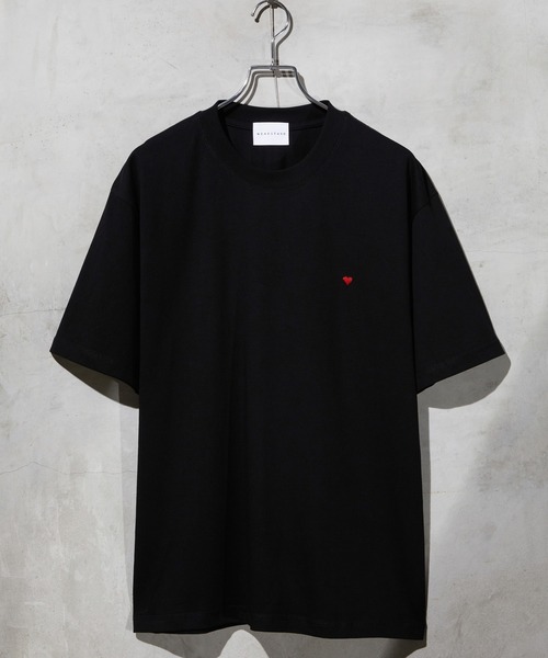 WEARSTAND(ウェアスタンド)の「【WEARSTAND/ウェアスタンド】 One Point Embroidery T-Shirt (HEART) / ワンポイント刺繍Tシャツ(HEART)(Tシャツ/カットソー・メンズ・ブラック/ホワイト・LARGE/MEDIUM/X-LARGE)」の4枚目の写真