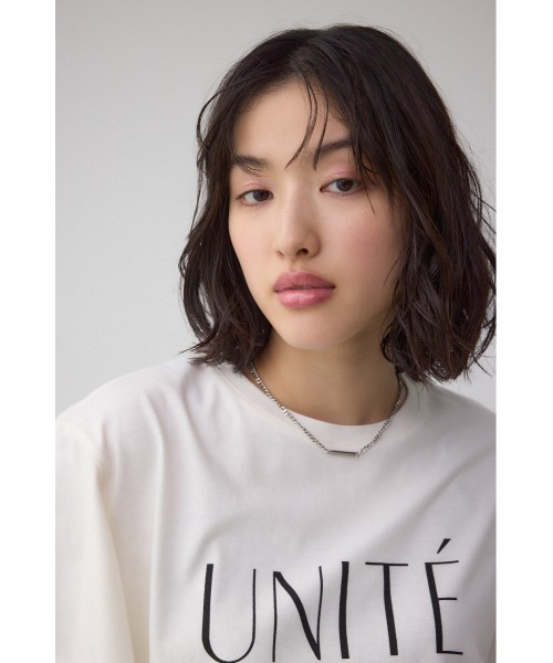 AZUL by moussy(アズールバイマウジー)の「ラッフルスリーブロゴTシャツ(Tシャツ/カットソー・レディース・チャコールグレー/ブラック/ライトベージュ/ホワイト・FREE)」の5枚目の写真