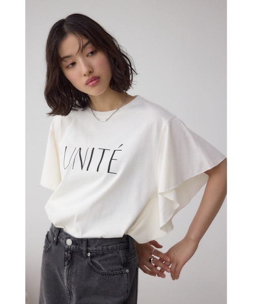 AZUL by moussy(アズールバイマウジー)の「ラッフルスリーブロゴTシャツ(Tシャツ/カットソー・レディース・チャコールグレー/ブラック/ライトベージュ/ホワイト・FREE)」の6枚目の写真