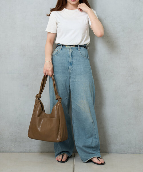 BIRTHDAY BAR（バースデイバー）の「フェイクレザーワンショルダーバッグ　トライアングル（トートバッグ・レディース・ブラック/ライトベージュ/キャメル・0）」の14枚目の写真