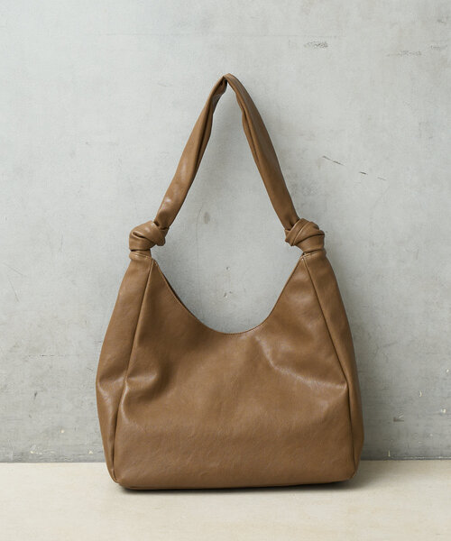 BIRTHDAY BAR（バースデイバー）の「フェイクレザーワンショルダーバッグ　トライアングル（トートバッグ・レディース・ブラック/ライトベージュ/キャメル・0）」の15枚目の写真