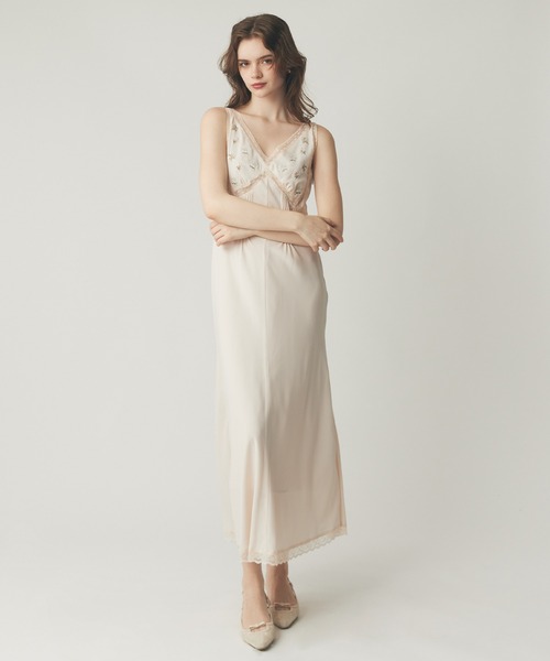 ME COUTURE（ミークチュール）の「フルール刺繍レースmixドレス（ワンピース・レディース・ピンク/アイボリー・00/FREE）」の4枚目の写真