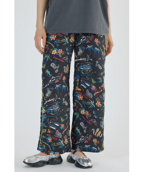 RODEO CROWNS WIDE BOWL（ロデオクラウンズワイドボウル）の「アロハサイドラインパンツ（その他パンツ・レディース・ホワイト系その他/レッド系その他/ブラック系その他・FREE）」の3枚目の写真