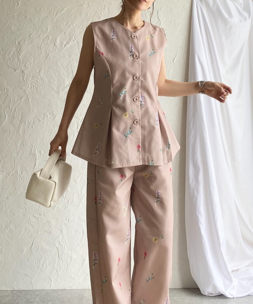 最終お値下げ！【美品】SUKALA 上下セット Sサイズ　フラワープリント SUKALA フラワープリントブラトップ Sサイズ オレンジ - メルカリ