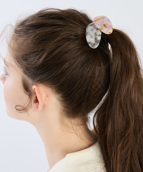 To b. by agnes b.（トゥービーバイアニエスベー）の「カラー ロゴ ヘアタイ（ヘアゴム・レディース・オレンジ系その他・FREE）」の4枚目の写真