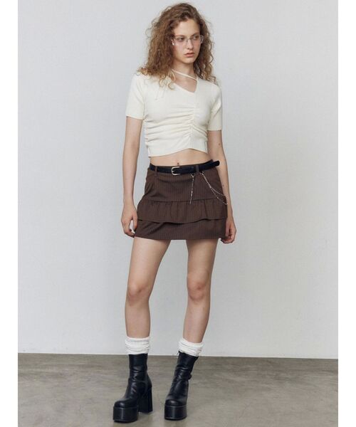 EMODA(エモダ)の「ティアードフリルミニスカート(スカート・レディース・グレー/ブラウン・MEDIUM/SMALL)」の7枚目の写真