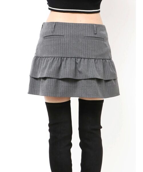 EMODA(エモダ)の「ティアードフリルミニスカート(スカート・レディース・グレー/ブラウン・MEDIUM/SMALL)」の10枚目の写真