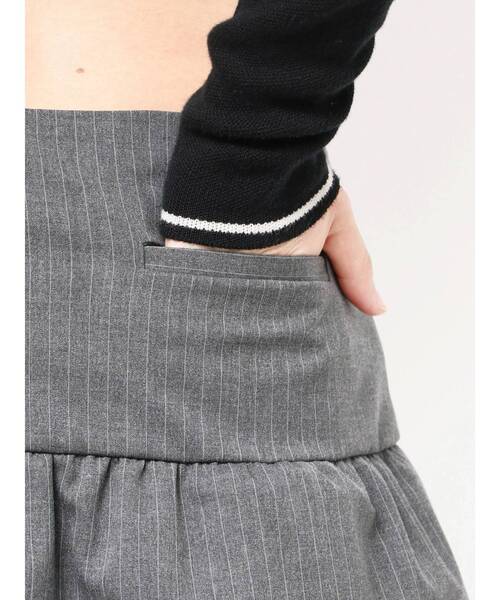 EMODA(エモダ)の「ティアードフリルミニスカート(スカート・レディース・グレー/ブラウン・MEDIUM/SMALL)」の12枚目の写真