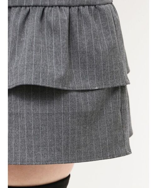 EMODA(エモダ)の「ティアードフリルミニスカート(スカート・レディース・グレー/ブラウン・MEDIUM/SMALL)」の13枚目の写真