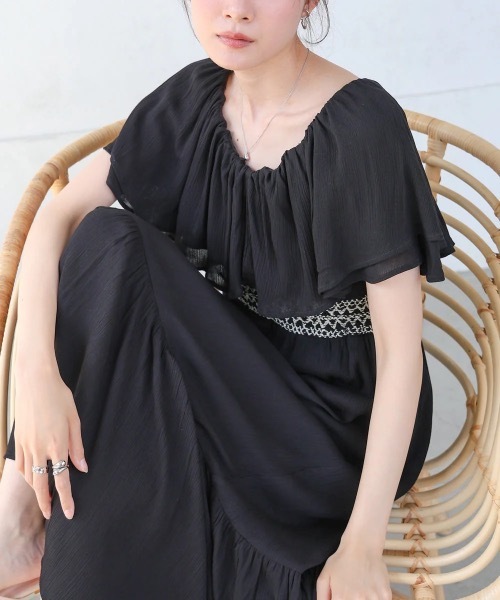 Bab(バブ)の「【S・Mサイズ展開】レーヨンクレープスモッキングワンピース(ワンピース・レディース・ブラック/アイボリー・MEDIUM/SMALL)」の17枚目の写真