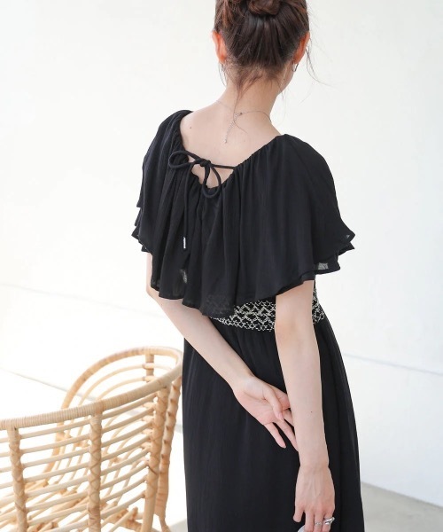 Bab(バブ)の「【S・Mサイズ展開】レーヨンクレープスモッキングワンピース(ワンピース・レディース・ブラック/アイボリー・MEDIUM/SMALL)」の14枚目の写真