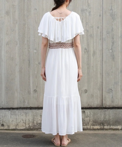 Bab(バブ)の「【S・Mサイズ展開】レーヨンクレープスモッキングワンピース(ワンピース・レディース・ブラック/アイボリー・MEDIUM/SMALL)」の3枚目の写真