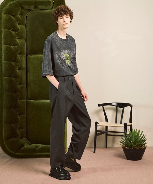 MAISON SPECIAL(メゾンスペシャル)の「《UNISEX》【Hypnose Association for MAISON SPECIAL】「Butterfly」Prime-Over Crew Neck T-Shirt/プライムオーバークルーネックTシャツ【MAISON SPECIAL/メゾンスペシャル】(Tシャツ/カットソー・メンズ・ライトグレー/ブラック・1/2)」の3枚目の写真