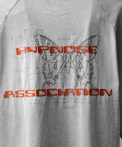 MAISON SPECIAL(メゾンスペシャル)の「《UNISEX》【Hypnose Association for MAISON SPECIAL】「Butterfly」Prime-Over Crew Neck T-Shirt/プライムオーバークルーネックTシャツ【MAISON SPECIAL/メゾンスペシャル】(Tシャツ/カットソー・メンズ・ライトグレー/ブラック・1/2)」の16枚目の写真