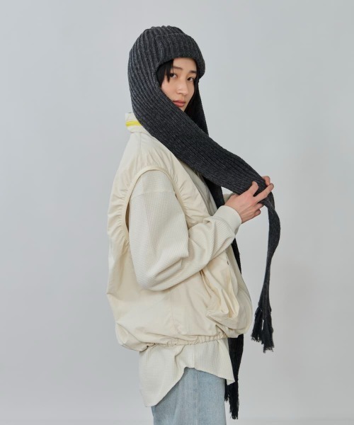 OVERRIDE(オーバーライド)の「OVERRIDE KNIT SCARF FLIGHTCAP SGP / オーバーライド(ニットキャップ/ビーニー・レディース・ダークグレー/ホワイト/ブラウン・57~59cm)」の7枚目の写真