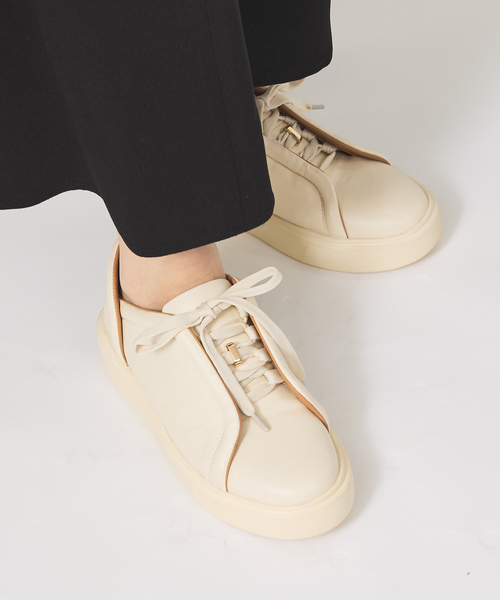 Au BANNISTER(オゥバニスター)の「レースアップスニーカー(スニーカー・レディース・ブラック/アイボリー/ピンク/ベージュ・36/37/39/35/38)」の7枚目の写真