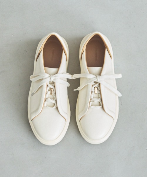Au BANNISTER(オゥバニスター)の「レースアップスニーカー(スニーカー・レディース・ブラック/アイボリー/ピンク/ベージュ・36/37/39/35/38)」の2枚目の写真