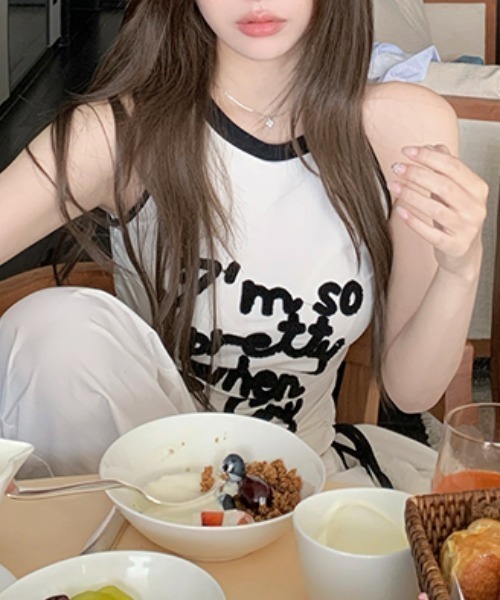 Vipoa(ヴィポア)の「Monotone logo tank top(タンクトップ・レディース・ホワイト・FREE)」の12枚目の写真