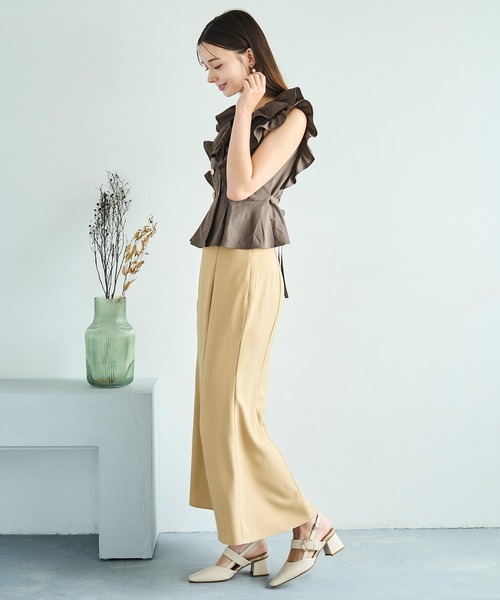 31 Sons de mode(トランテアン ソン ドゥ モード)の「2025秋冬新作 フリルペプラムブラウス(シャツ/ブラウス・レディース・ブラウン/イエロー/ホワイト・フリ-)」の12枚目の写真