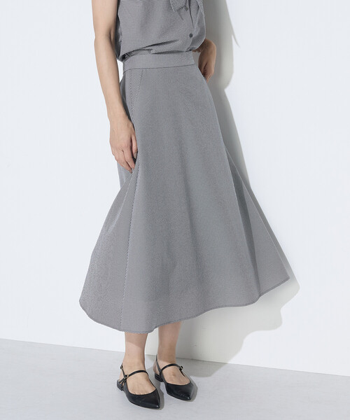 COMME CA（コムサ）の「シアーサッカーギンガム フレアスカート（スカート・レディース・ホワイト×ブラック・11号/9号）」の7枚目の写真