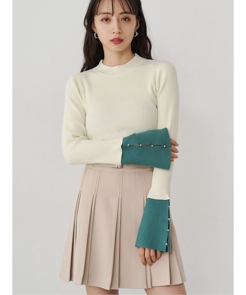 MURUA（ムルーア）の「フレアスリーブアクセントニット（ニット/セーター・レディース・ブラック/アイボリー/グリーン/ブラウン/ホワイト/グレー・FREE）」の2枚目の写真