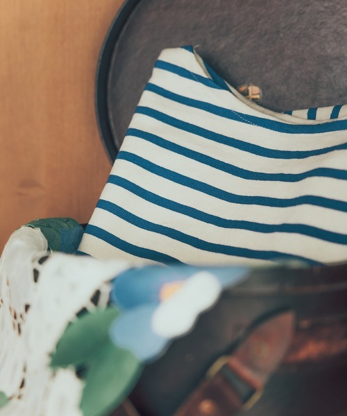 CHILD WOMAN（チャイルドウーマン）の「16/2空紡糸ボーダー チェリー刺繍5分袖プルオーバー（Tシャツ/カットソー・レディース・ブルー/アイボリー/ネイビー/レッド・FREE）」の3枚目の写真